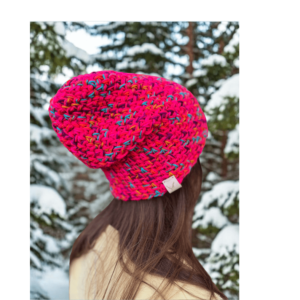 Szydełkowana czapka z wełny czerwona